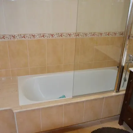 Rua Flor, 27 * Cee